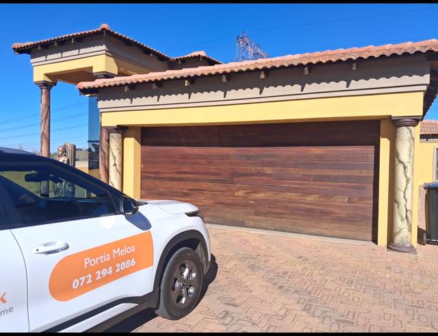 4 BEDROOM TOWNHOUSE FOR SALE IN THREE RIVERS EAST